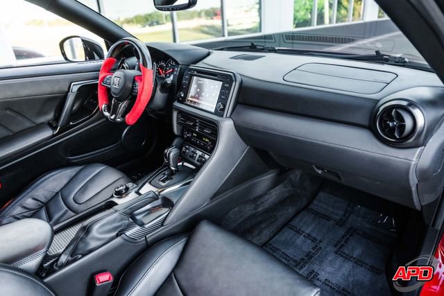 Used 2020 Nissan GT-R Premium w/ Premium Interior Package image 20