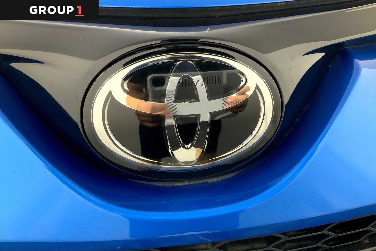 Used 2017 Toyota RAV4 SE image 29