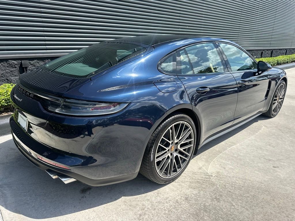 Certified 2023 Porsche Panamera 4 Platinum Edition AWD/4WD image 9
