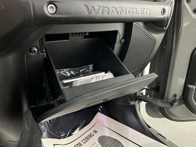 Used 2023 Jeep Wrangler Unlimited Sport AWD/4WD image 35