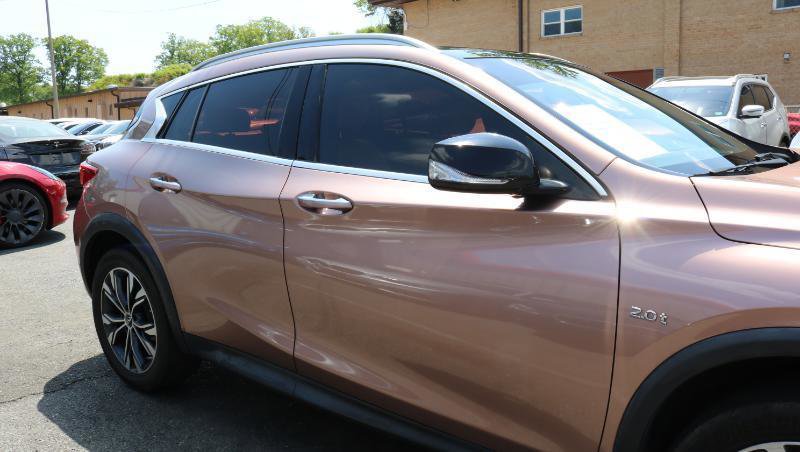Used 2018 INFINITI QX30 Premium w/ Cargo Package AWD/4WD image 3