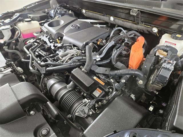 Used 2022 Toyota Venza LE image 22