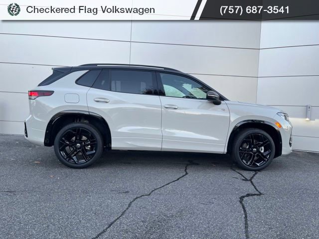New 2026 Volkswagen Tiguan SE R-Line image 5