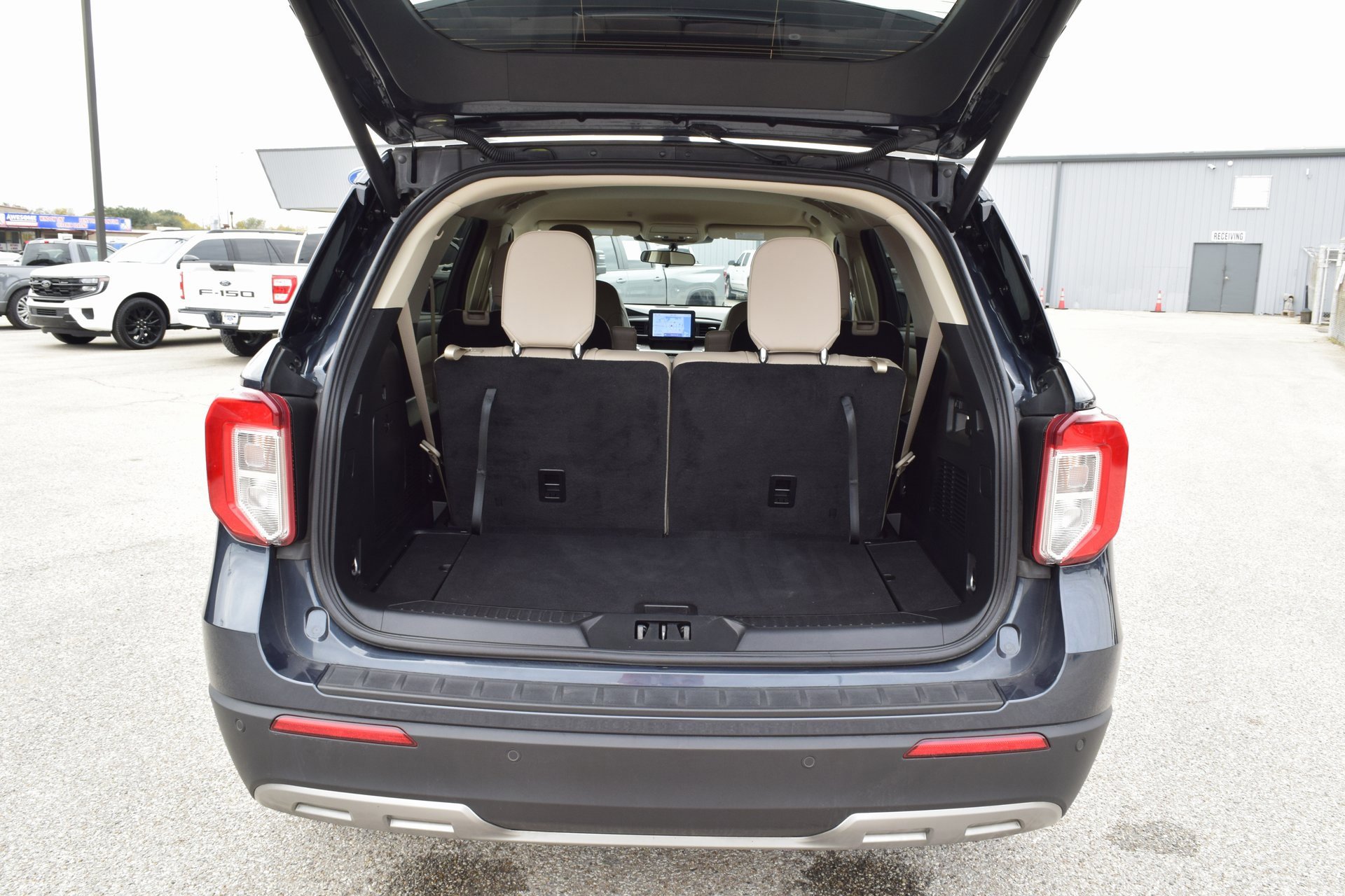 Used 2023 Ford Explorer XLT w/ Equipment Group 202A image 22