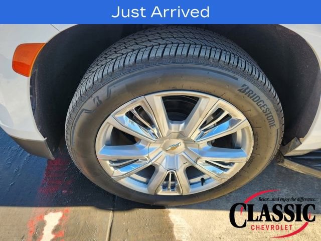 Used 2022 Chevrolet Suburban High Country image 15