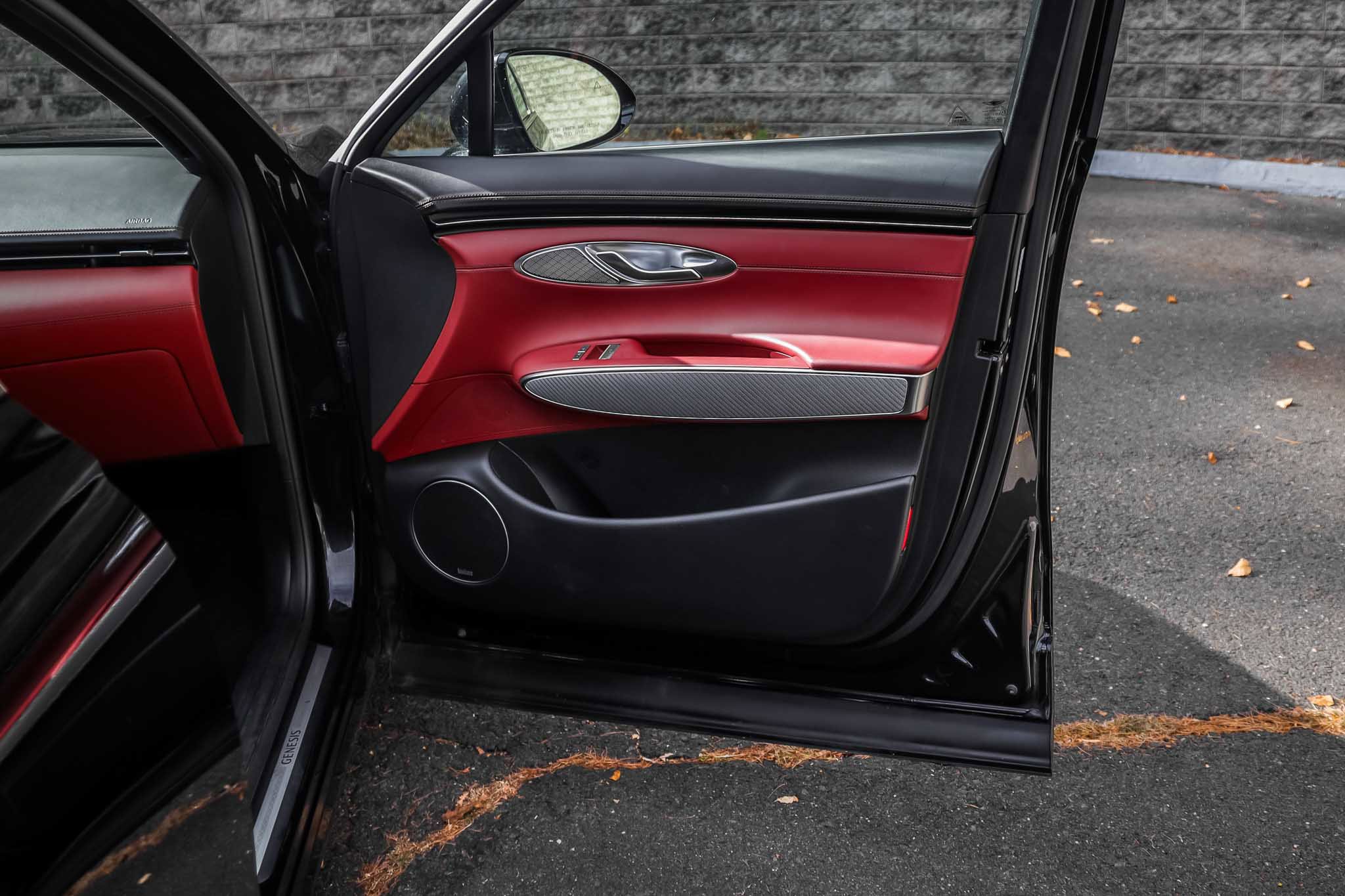 Used 2023 Genesis GV70 2.5T w/ Sport Prestige Package image 14