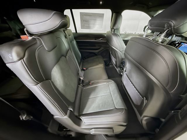 New 2026 Jeep Grand Cherokee L 4WD image 25