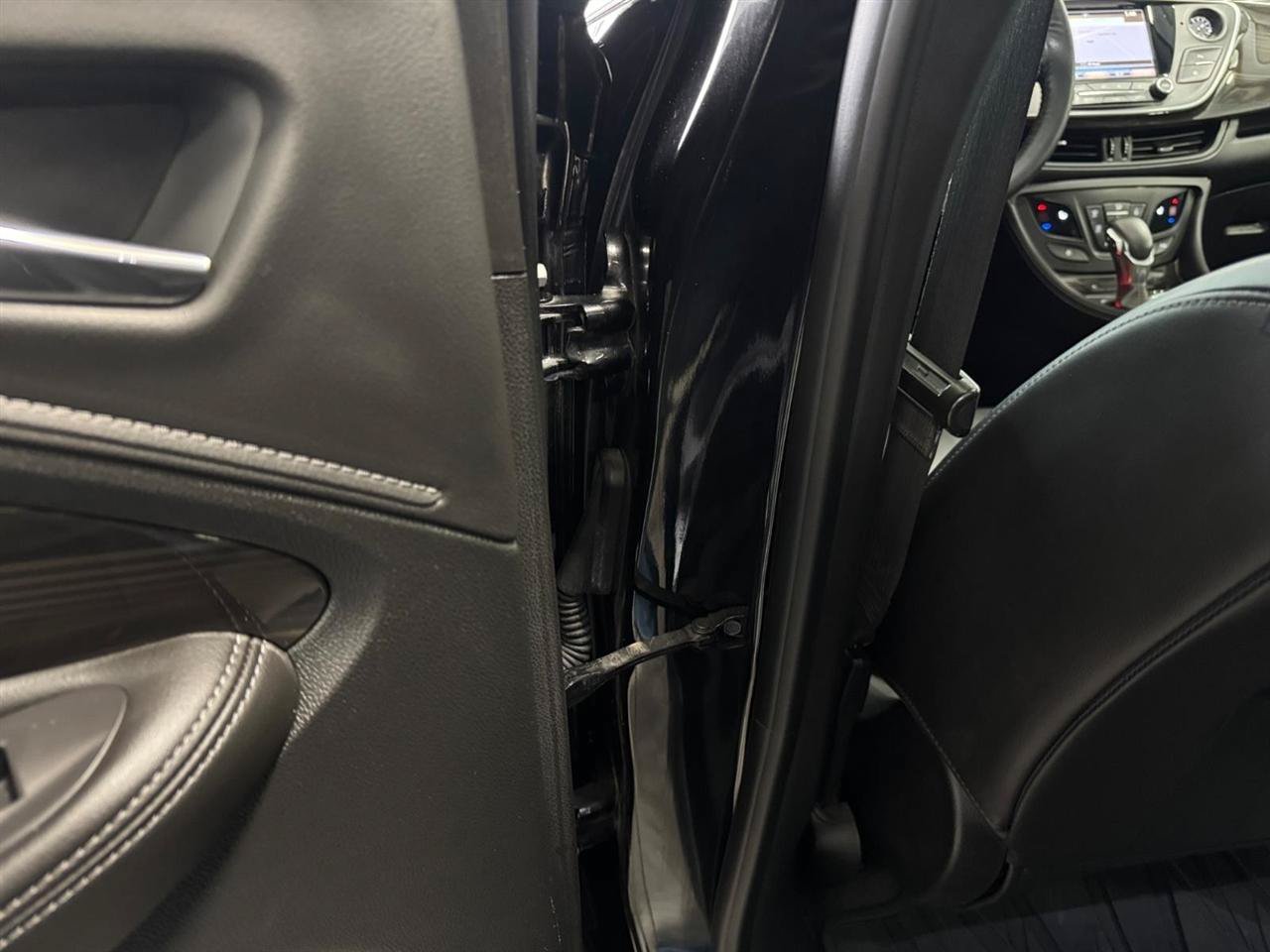 Used 2020 Buick Envision Essence AWD/4WD image 26