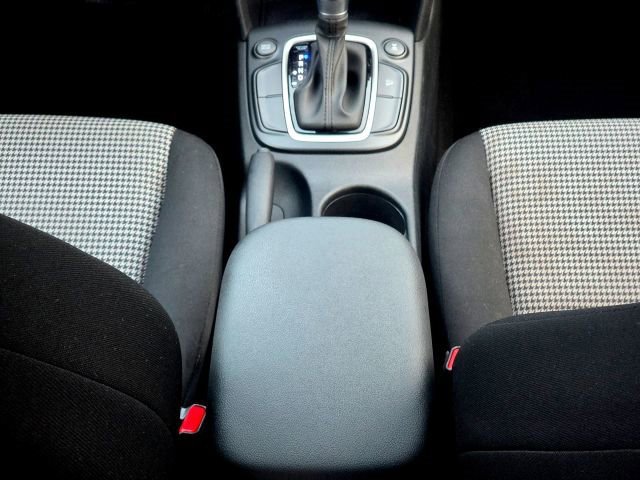 Used 2021 Hyundai Kona SE image 20