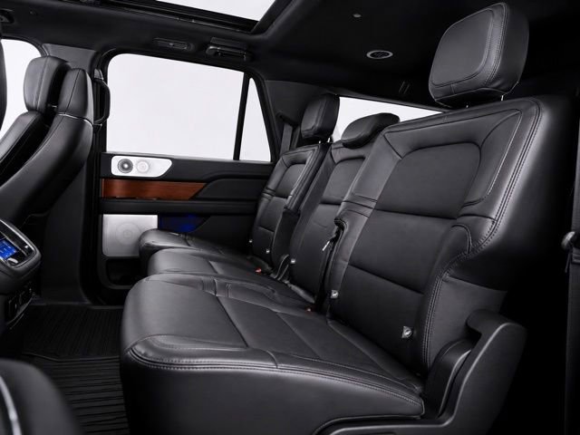Used 2022 Lincoln Navigator L Reserve AWD/4WD image 20