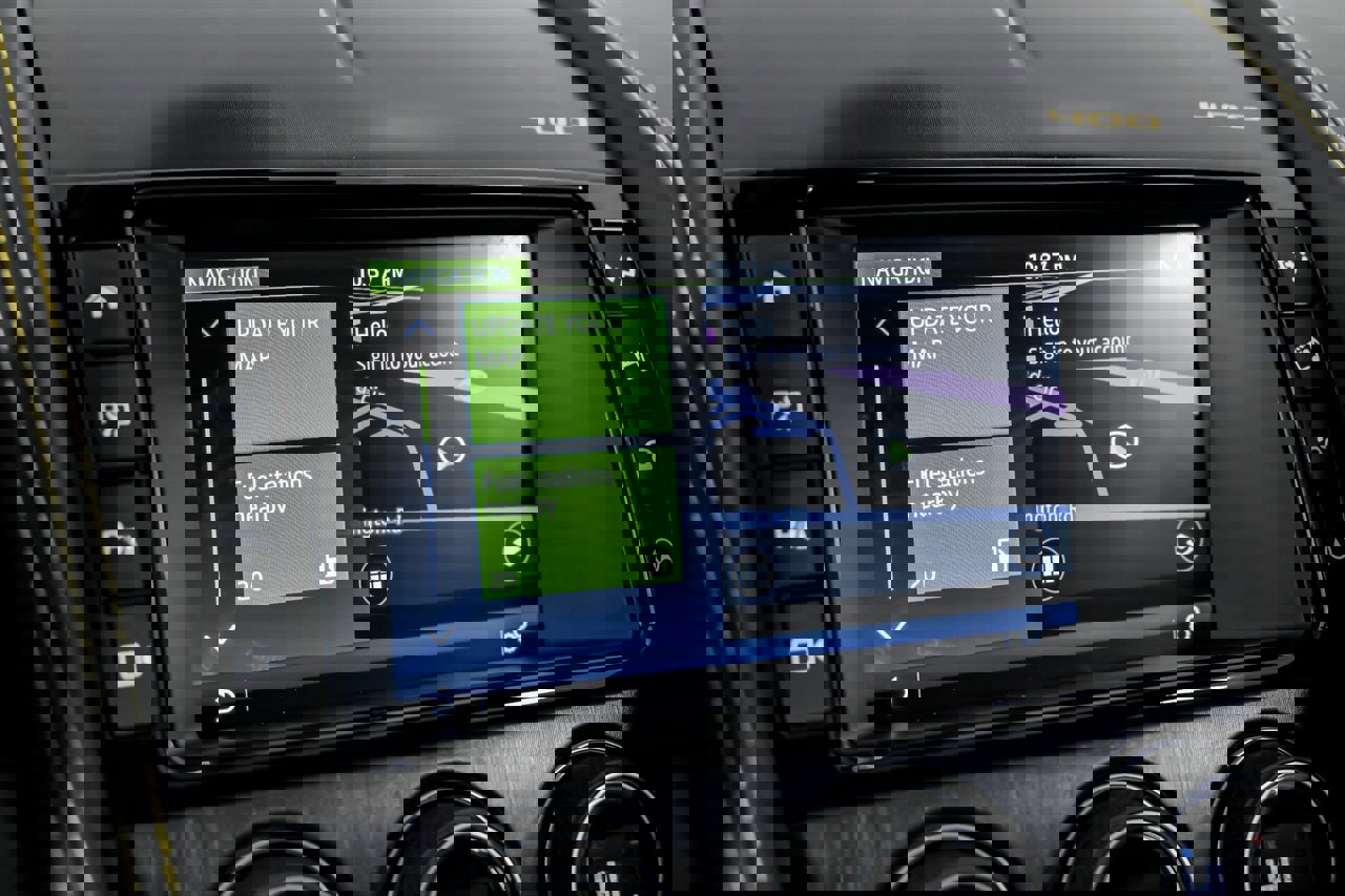 Used 2018 Jaguar F-TYPE 400 Sport image 27