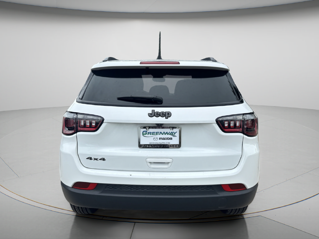 Used 2026 Jeep Compass Latitude AWD/4WD image 6