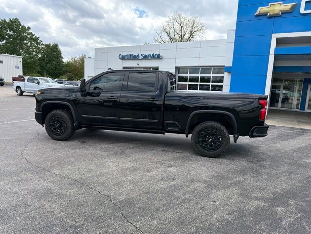 Used 2024 Chevrolet Silverado 2500 High Country w/ Midnight Edition AWD/4WD image 7