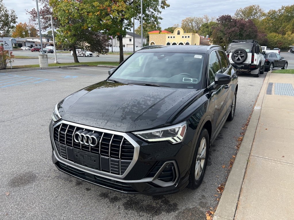 Used 2022 Audi Q3 2.0T Premium Plus w/ Premium Plus Package image 43