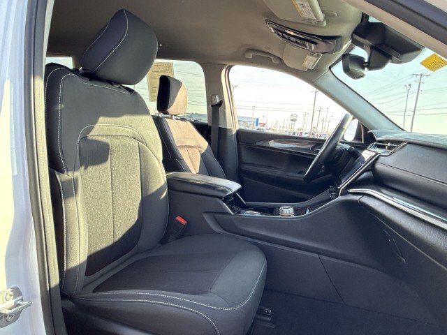 Used 2022 Jeep Grand Cherokee L Laredo w/ Luxury Tech Group I image 25