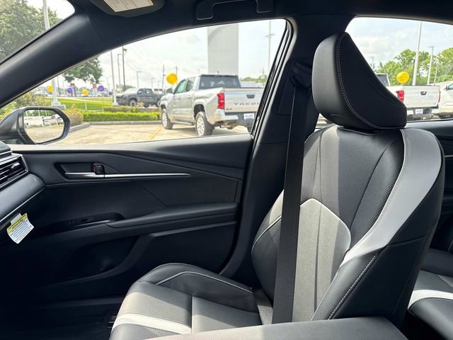 Used 2025 Toyota Camry SE FWD image 21