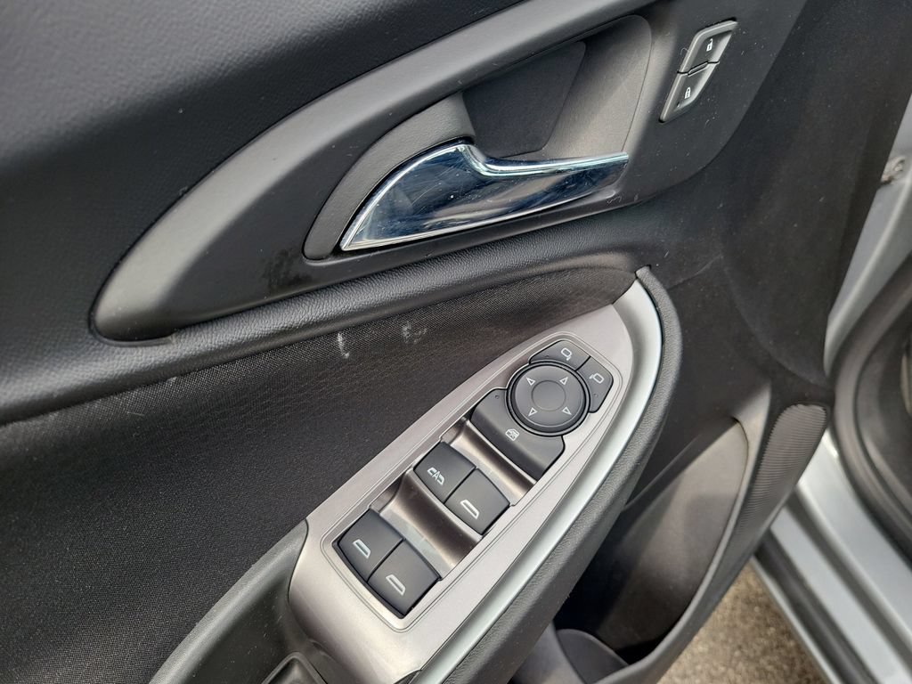 Used 2024 Chevrolet Malibu LT FWD image 21