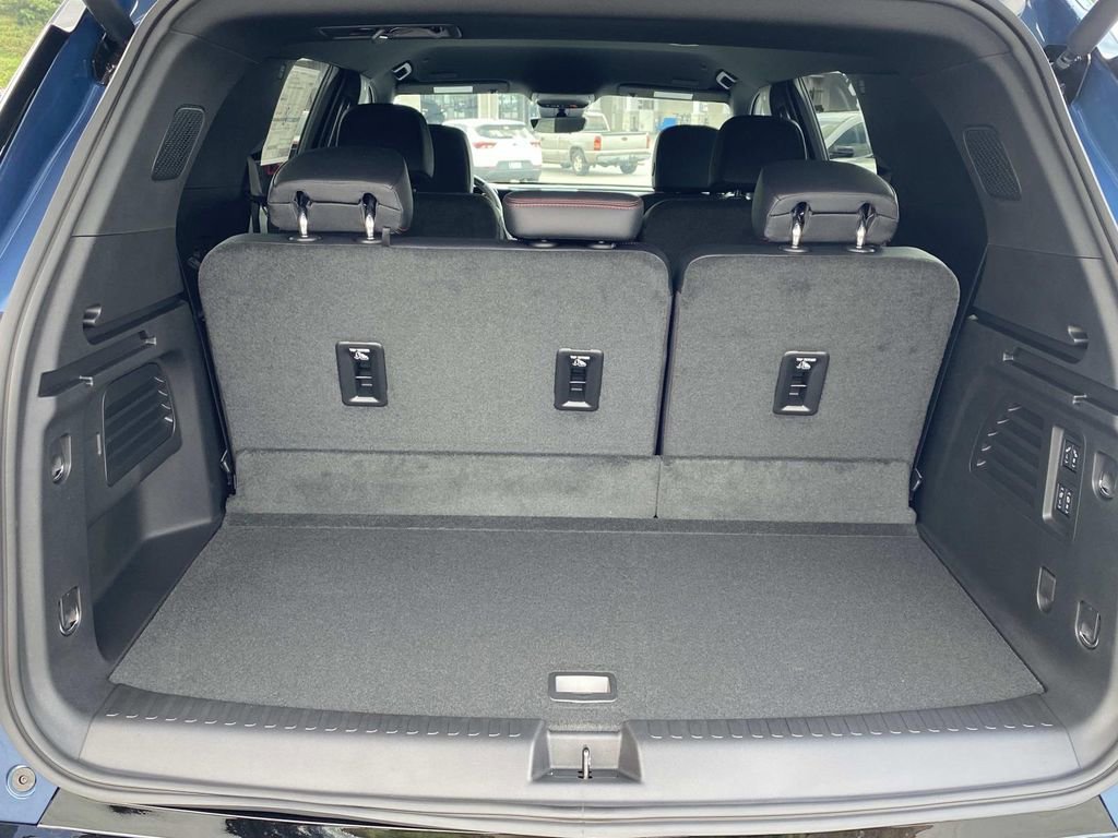 New 2026 Chevrolet Traverse RS image 11