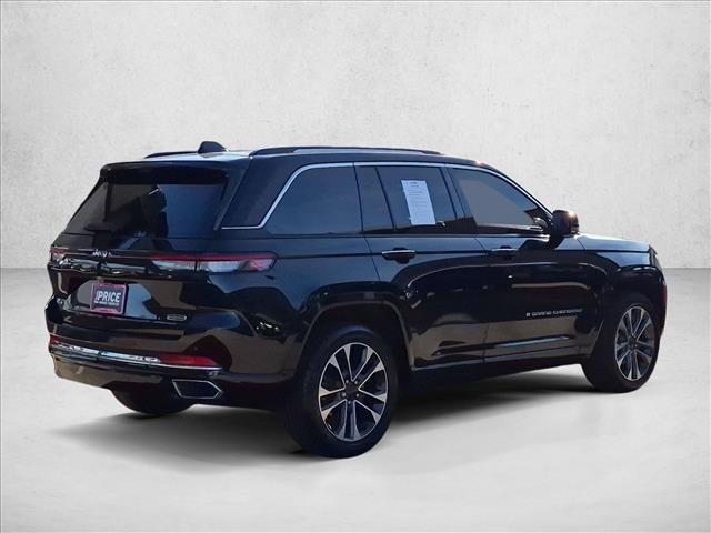 Used 2022 Jeep Grand Cherokee Overland w/ Luxury Tech Group IV AWD/4WD image 5