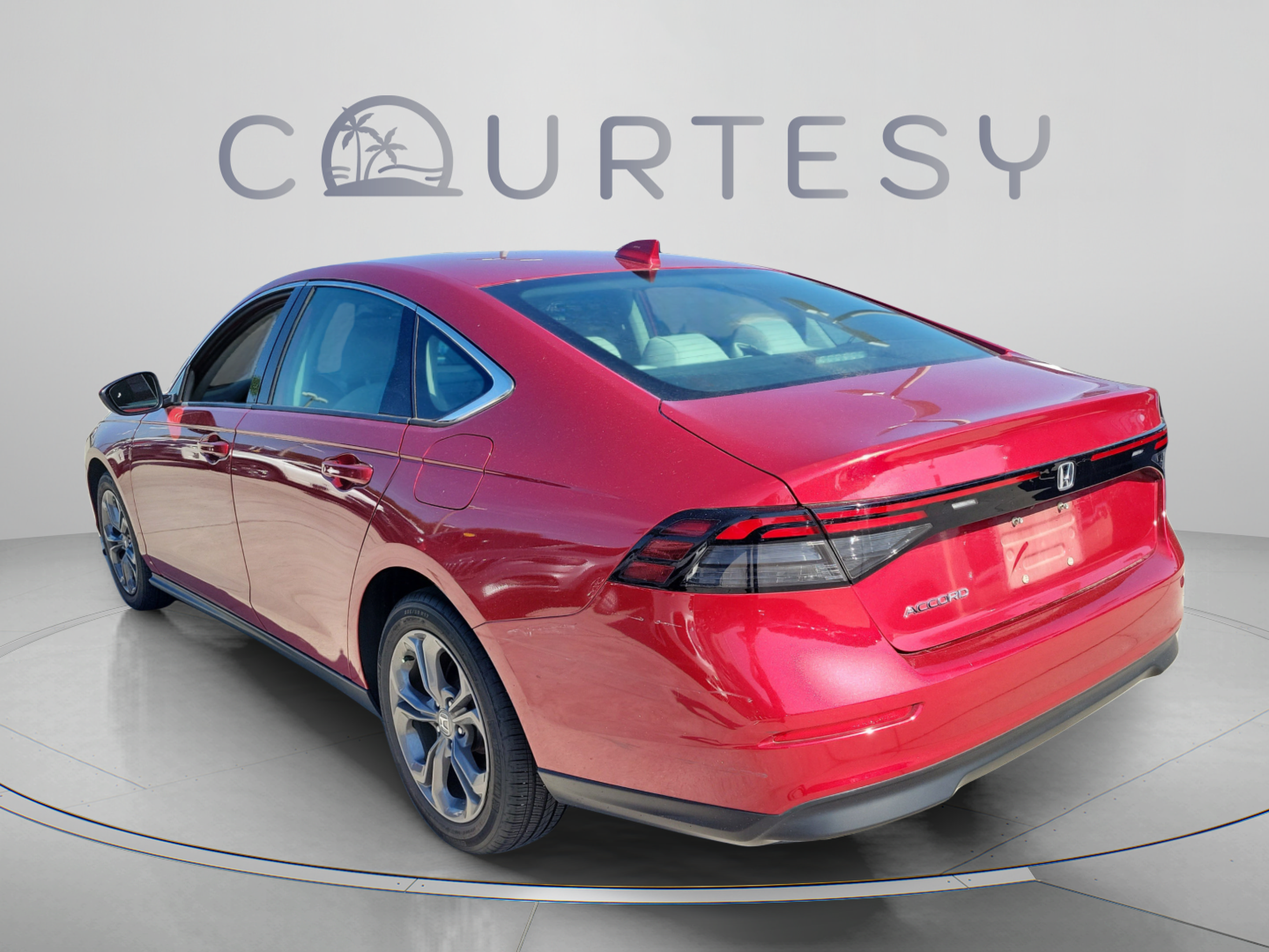 Used 2023 Honda Accord EX image 2