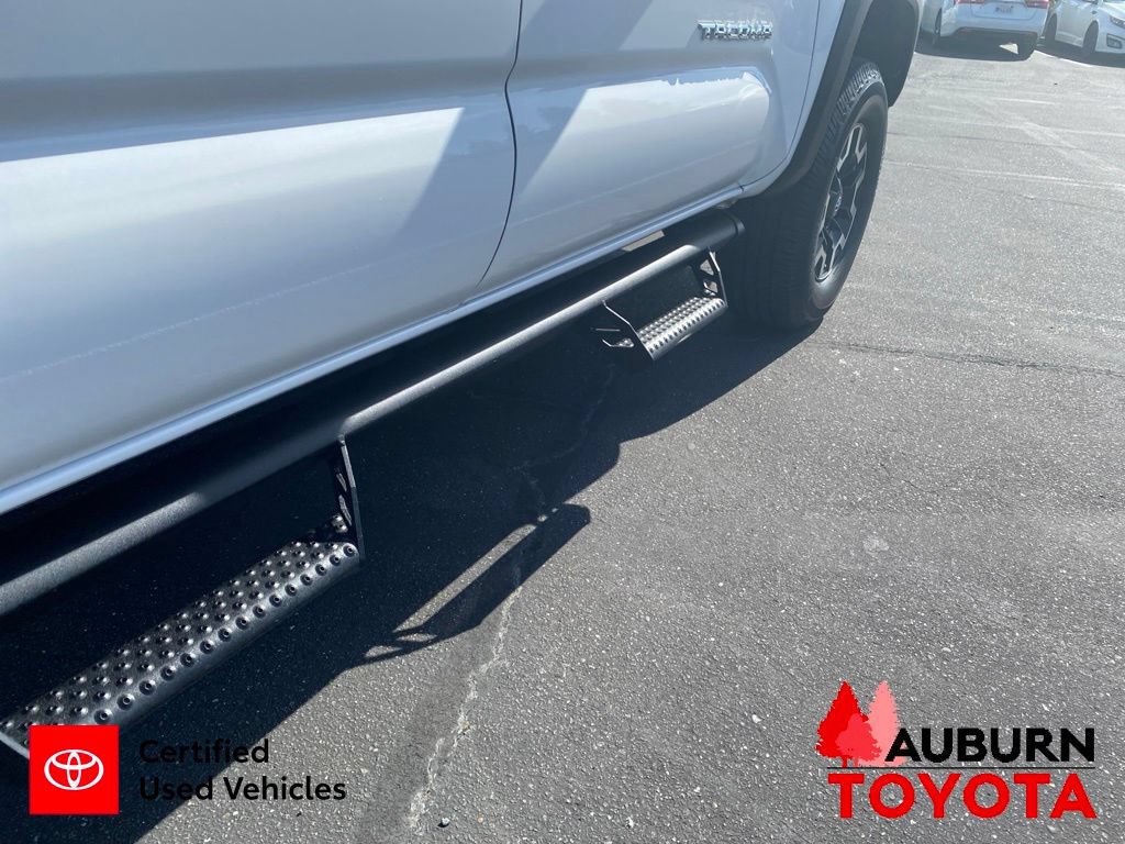 Certified 2022 Toyota Tacoma TRD Off-Road w/ Technology Package AWD/4WD image 12