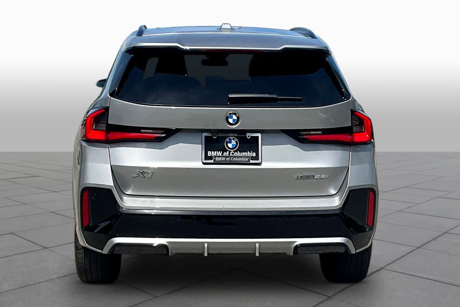 Used 2025 BMW X1 xDrive28i image 4