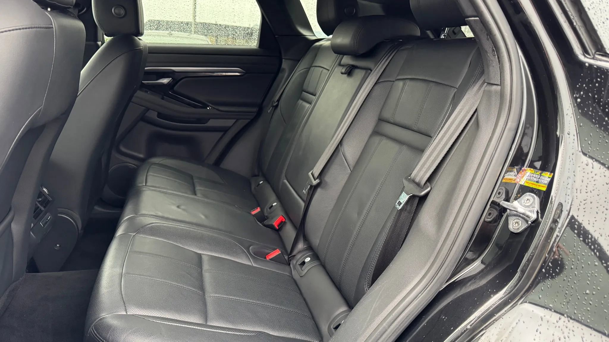 Used 2020 Land Rover Range Rover Evoque SE image 31