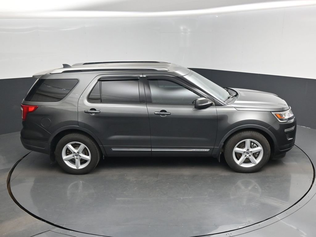 Used 2019 Ford Explorer XLT image 13