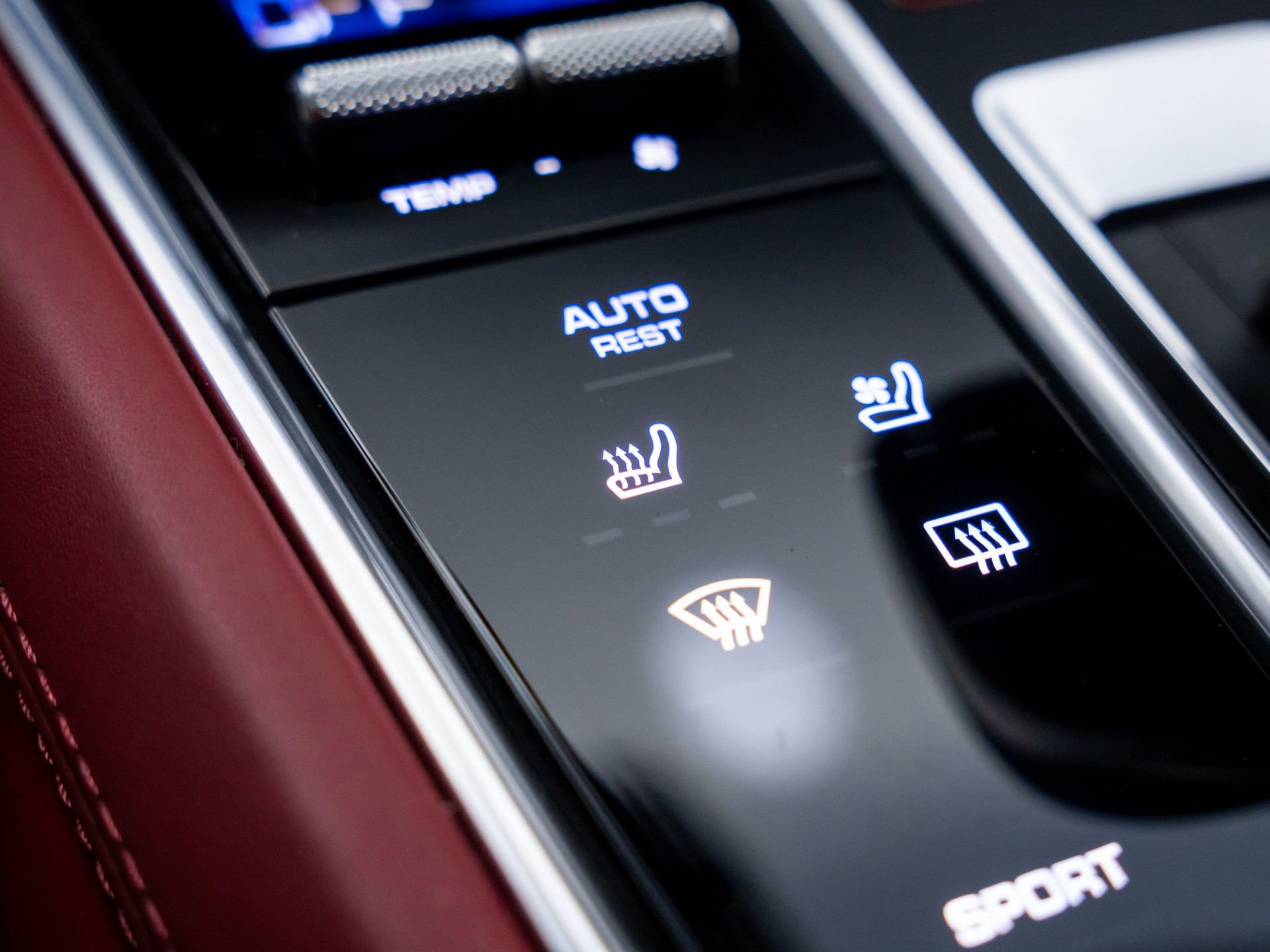 Certified 2022 Porsche Panamera 4 Platinum Edition AWD/4WD image 29