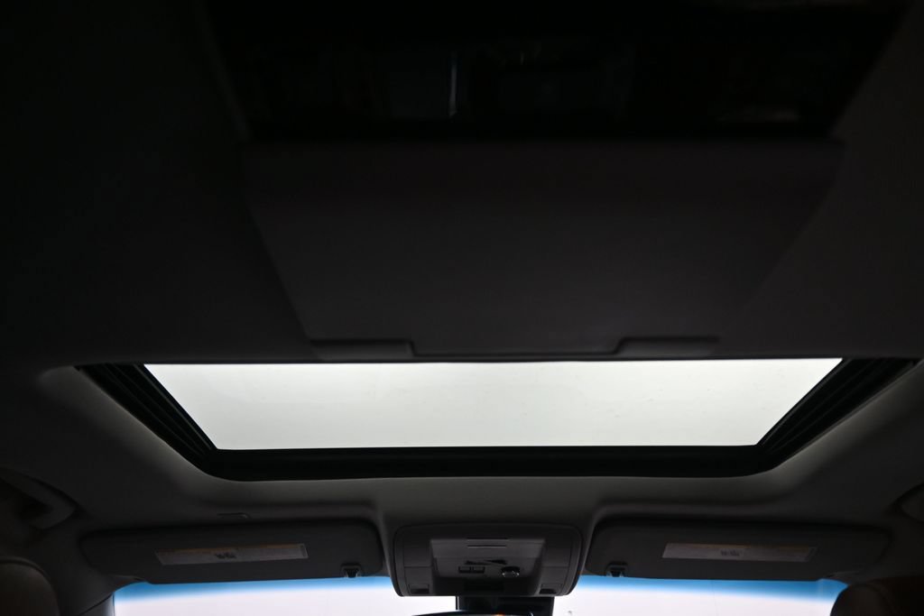 Used 2019 Chevrolet Suburban Premier w/ Premier Plus Edition AWD/4WD image 49