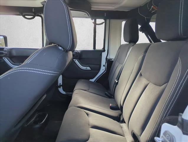 Used 2015 Jeep Wrangler Unlimited Sahara w/ Max Tow Package image 18