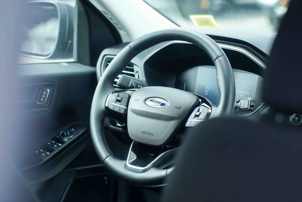 Used 2023 Ford Escape Active AWD/4WD image 18