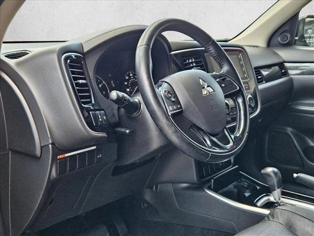 Used 2018 Mitsubishi Outlander SEL image 10