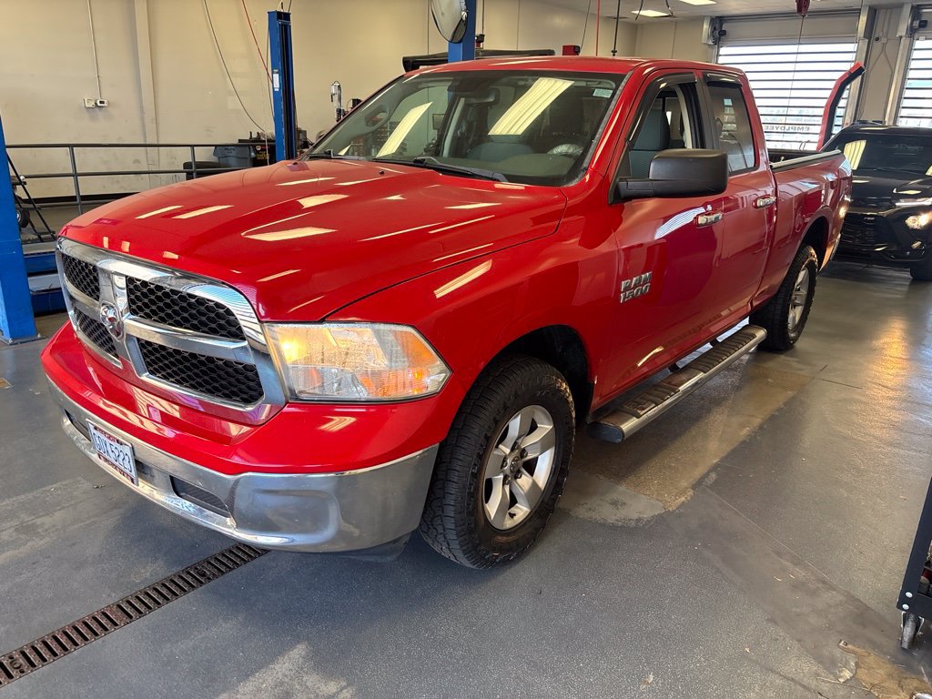 Used 2015 RAM 1500 Classic SLT AWD/4WD image 2