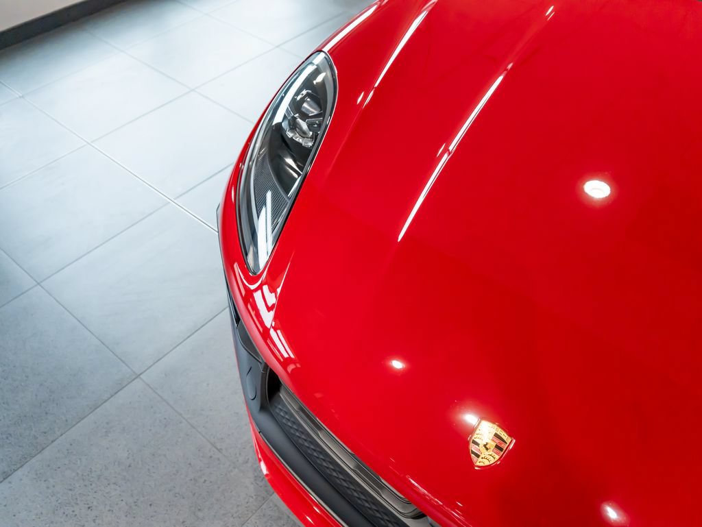 Certified 2025 Porsche Macan GTS AWD/4WD image 34