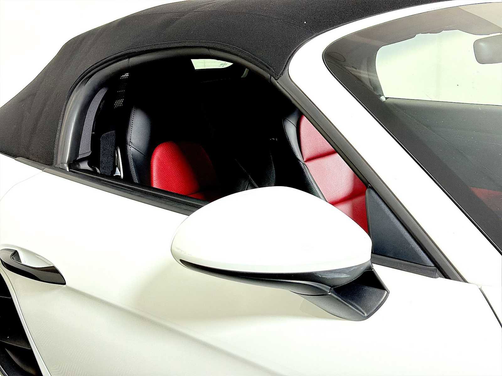Used 2022 Porsche 718 Boxster image 25