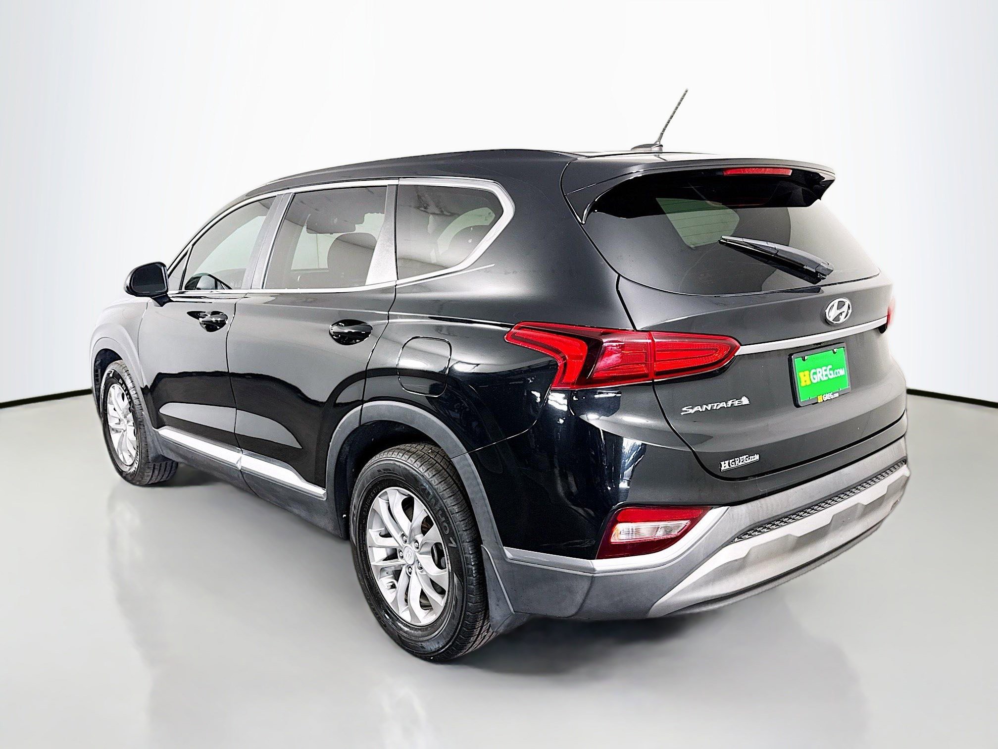 Used 2020 Hyundai Santa Fe SE image 7