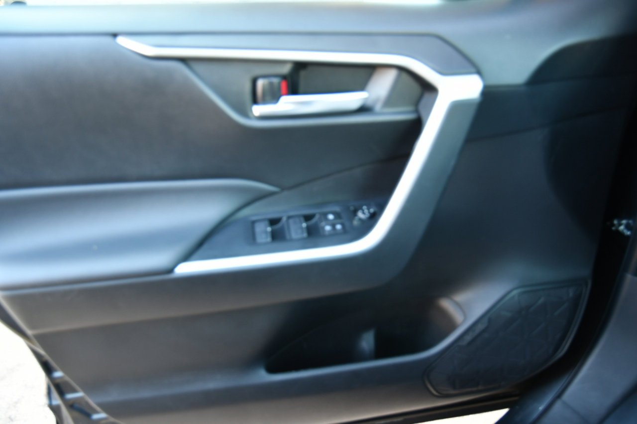 Used 2024 Toyota RAV4 XLE image 8