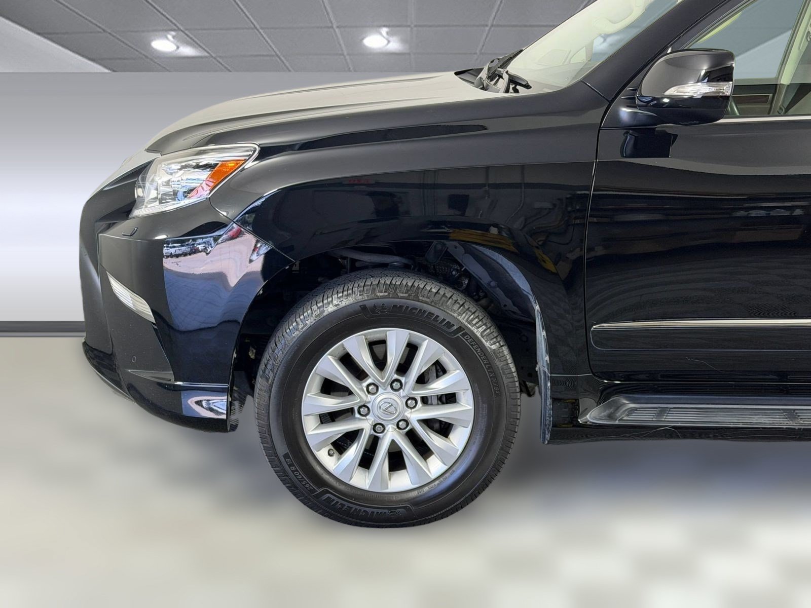 Used 2018 Lexus GX 460 Premium w/ Premium Package AWD/4WD image 28