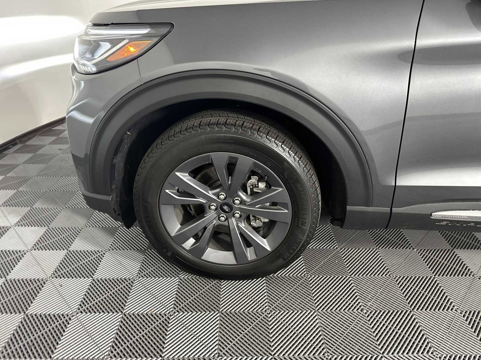New 2025 Ford Explorer Active w/ Active Comfort Package image 9