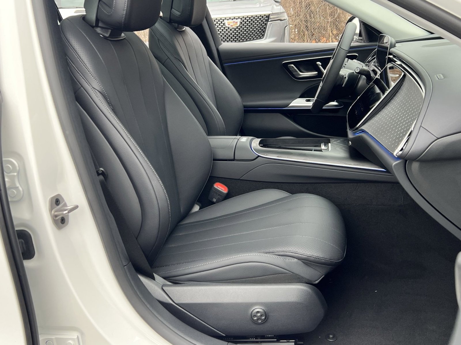 New 2026 Mercedes-Benz E 350 4MATIC Sedan image 26