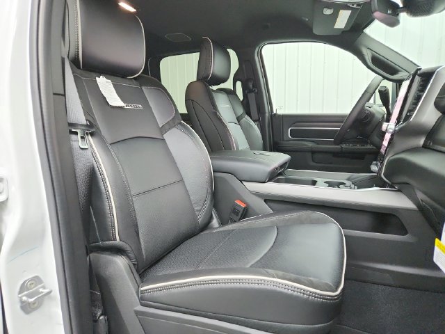 New 2026 RAM 2500 Laramie AWD/4WD image 46