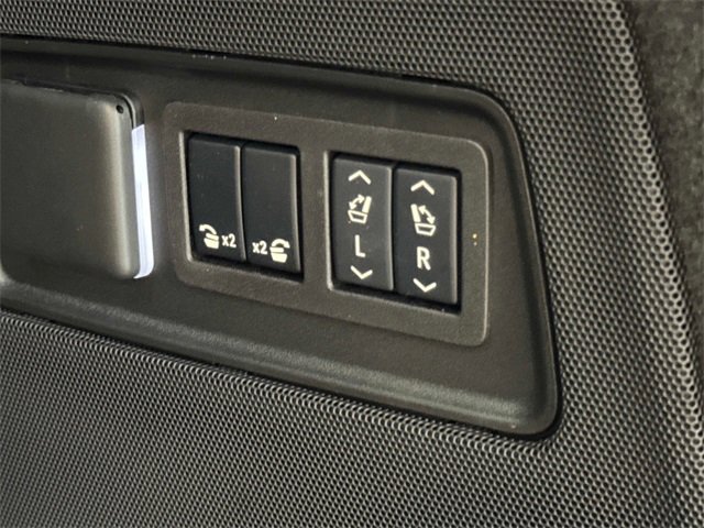 Used 2025 Cadillac Escalade V image 6