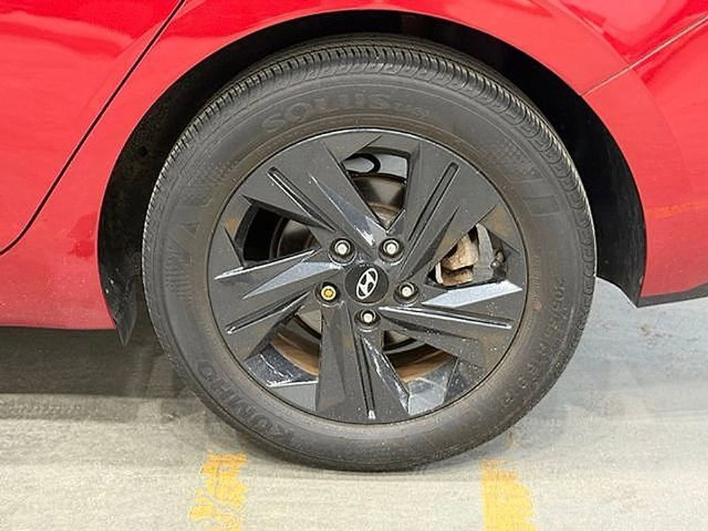 Used 2022 Hyundai Elantra SEL w/ Cargo Package image 38