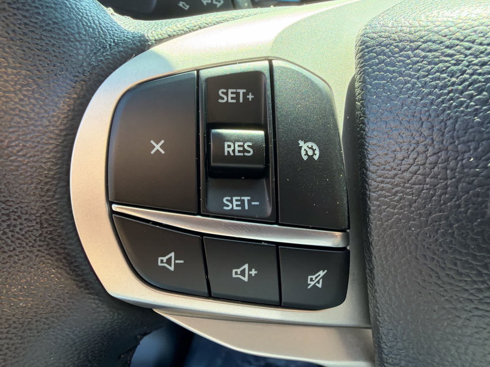Used 2023 Ford Explorer XLT RWD image 21