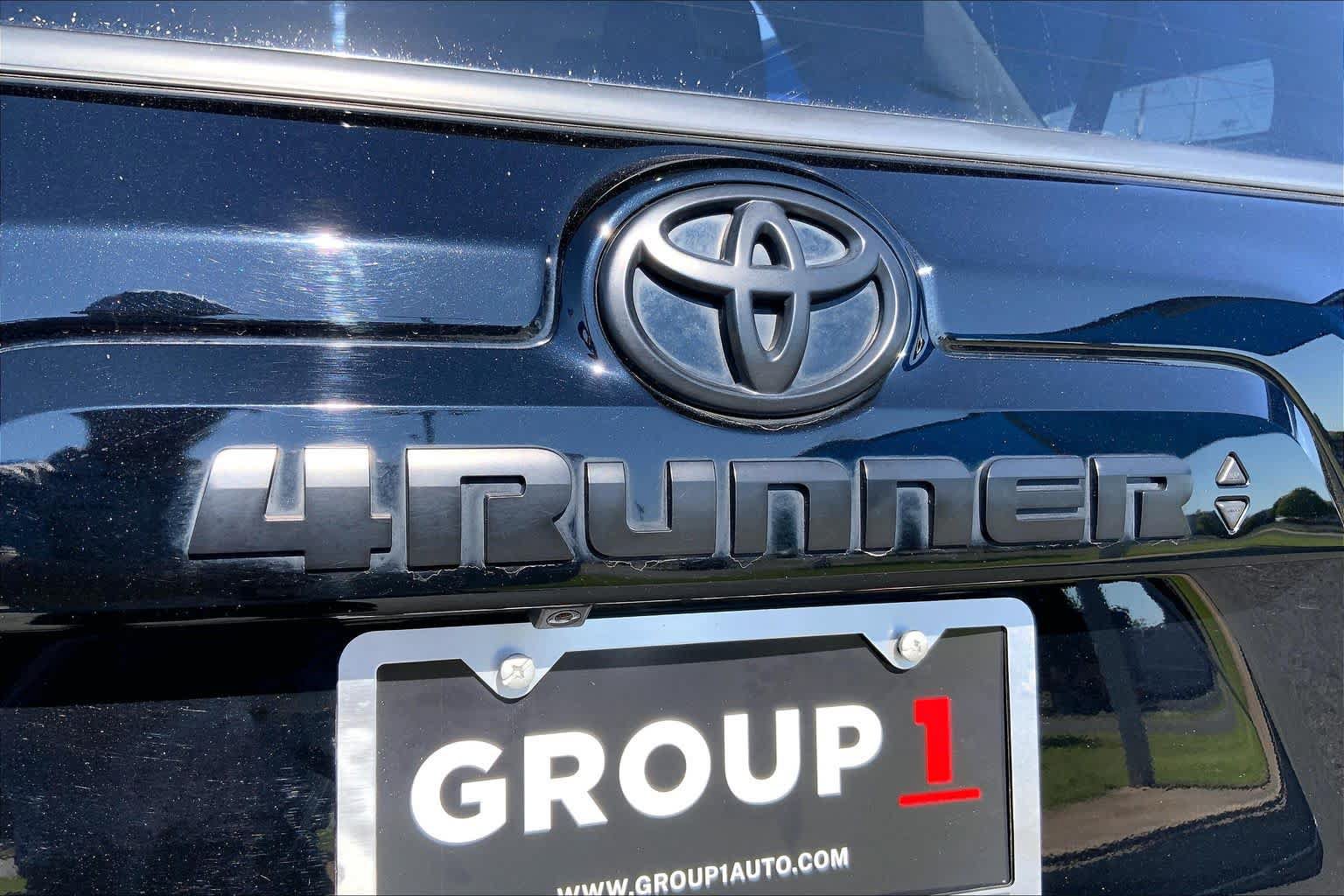 Used 2019 Toyota 4Runner Limited AWD/4WD image 31