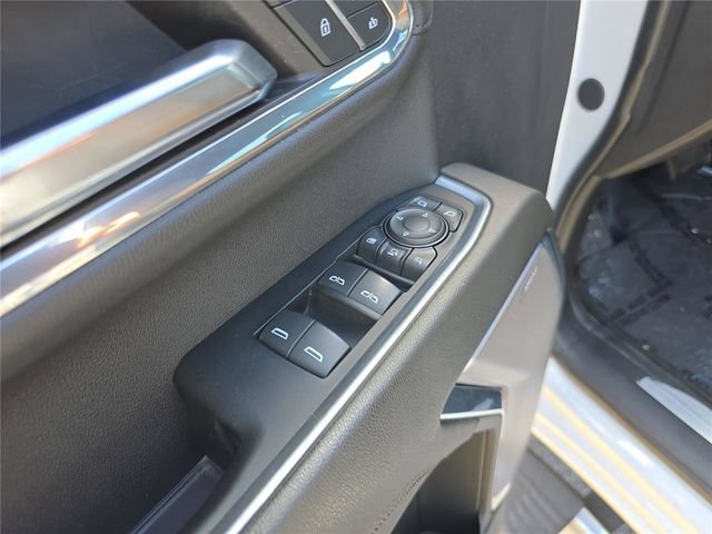 Used 2024 Chevrolet Silverado 2500 High Country w/ Technology Package AWD/4WD image 19