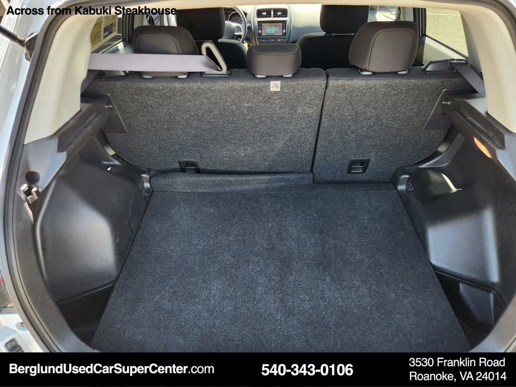 Used 2024 Mitsubishi Outlander Sport ES AWD/4WD image 14