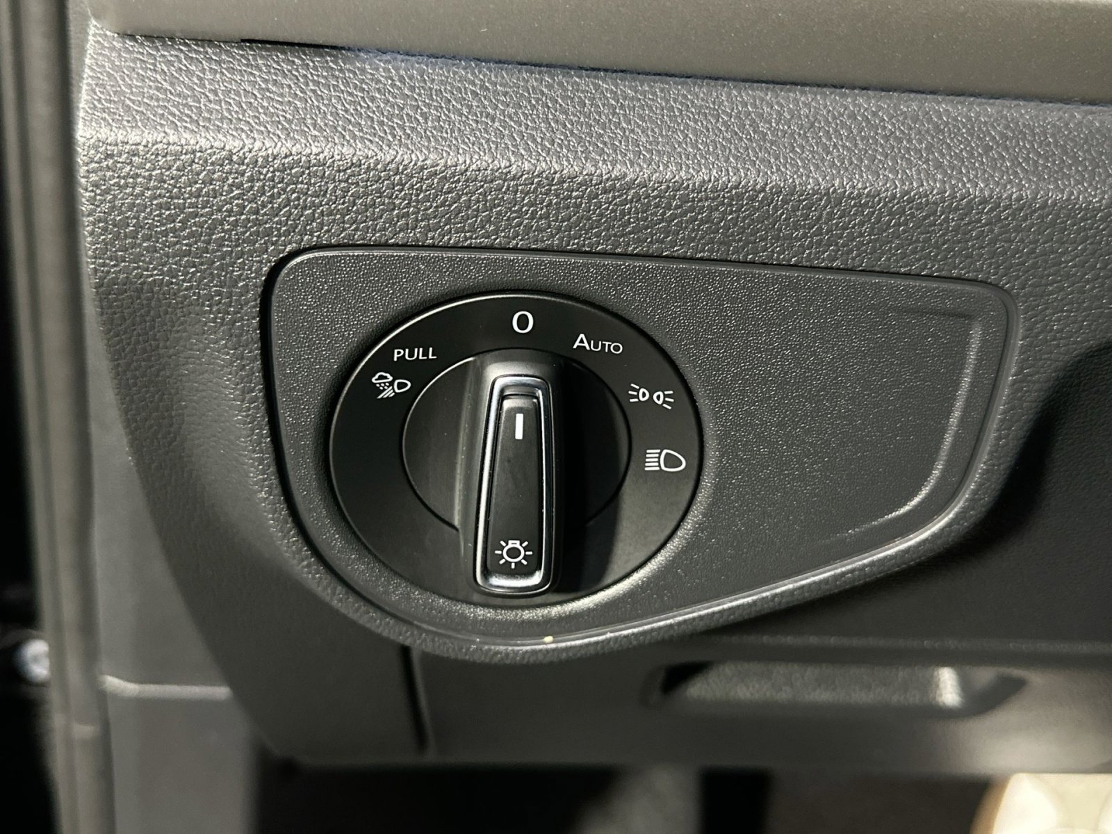 Used 2023 Volkswagen Atlas SEL R-Line image 17