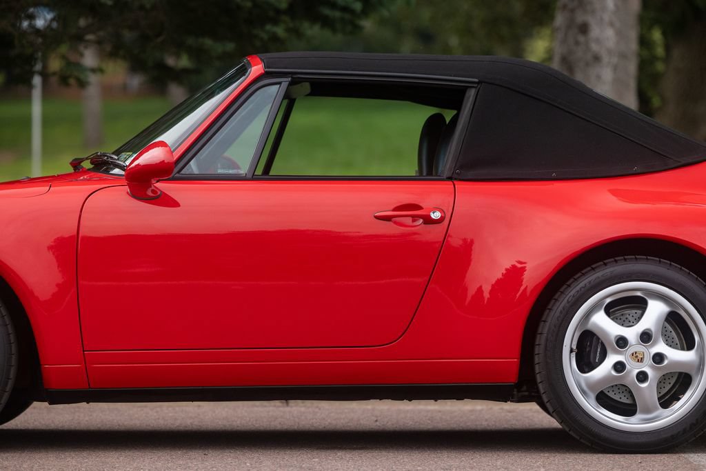 Used 1995 Porsche 911 Carrera RWD image 19